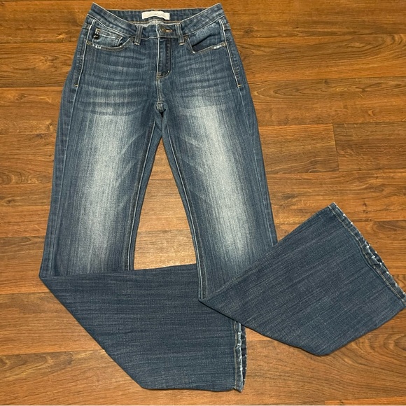 KanCan Denim - Kancan Tiffany Mid Rise Flare Leg Jeans Size 3/26